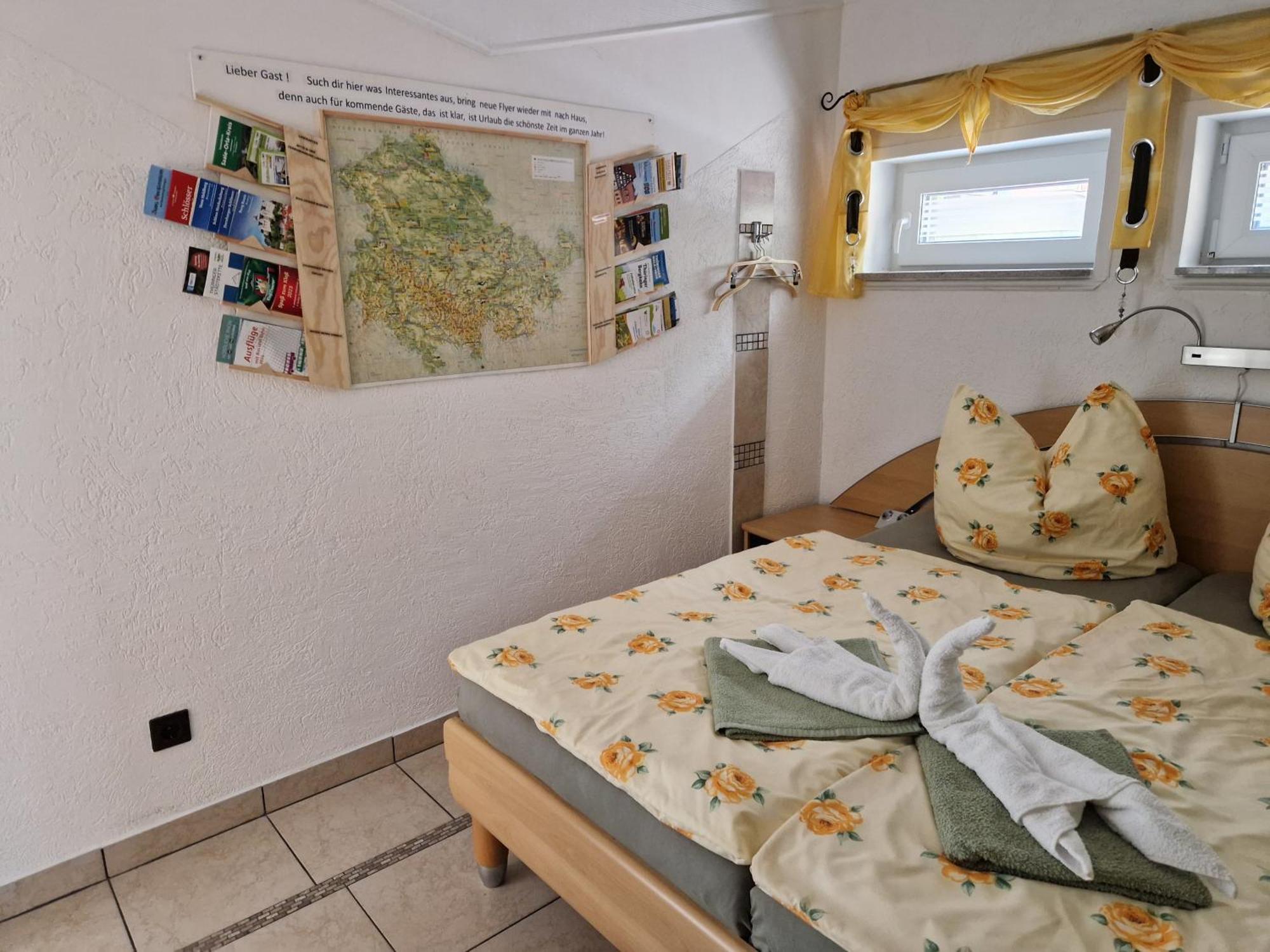 Ferienwohnung Am Oepitzer Berg Pößneck Buitenkant foto